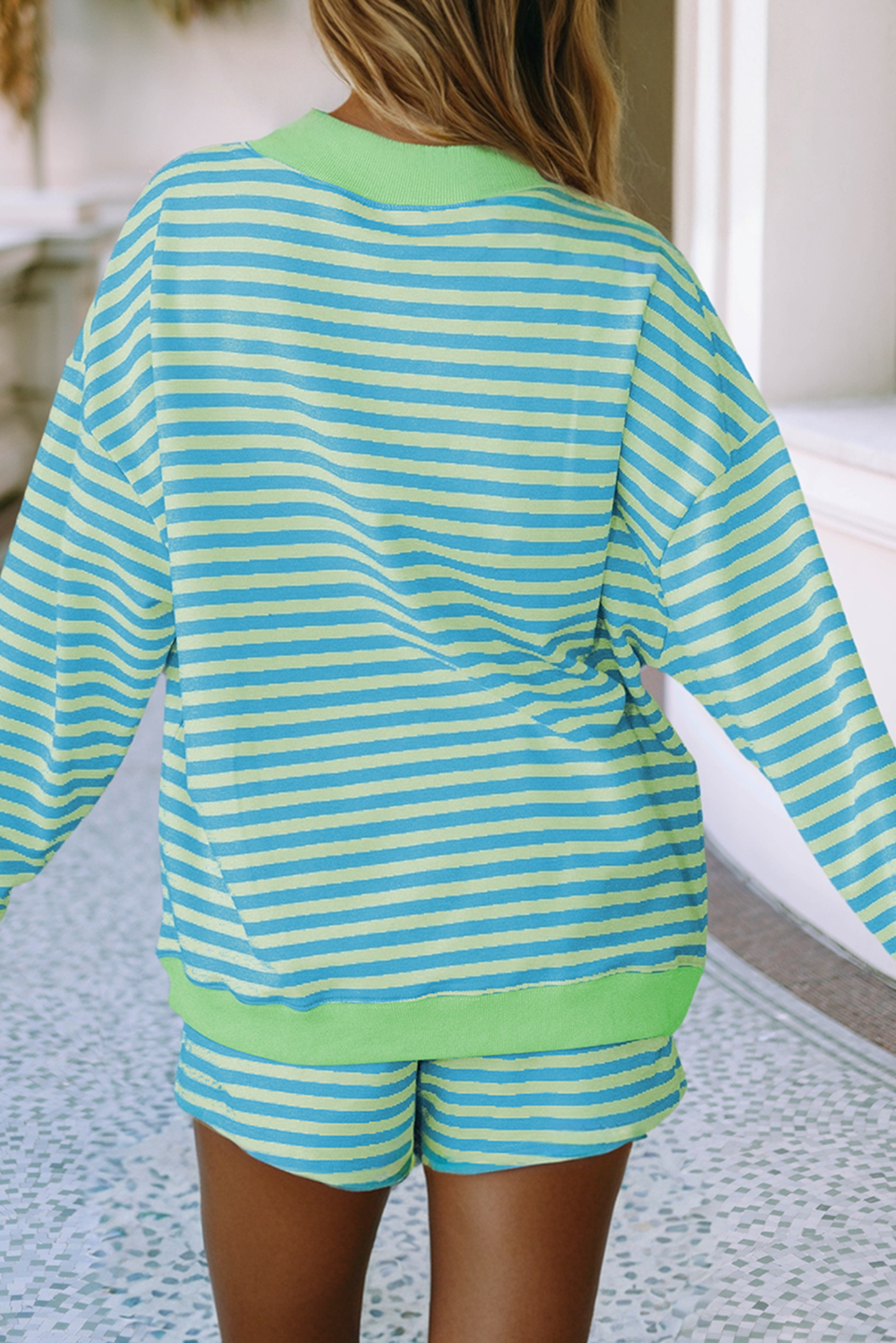 Stripe Colorblock Pullover & Elastic Waist Shorts 2pcs Set